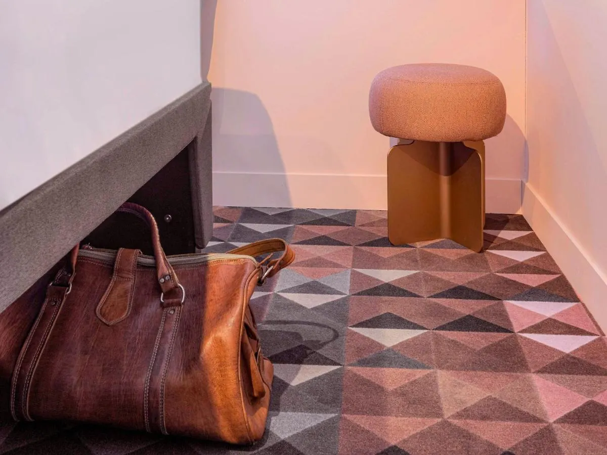 Hotel Tribe Batignolles 4*